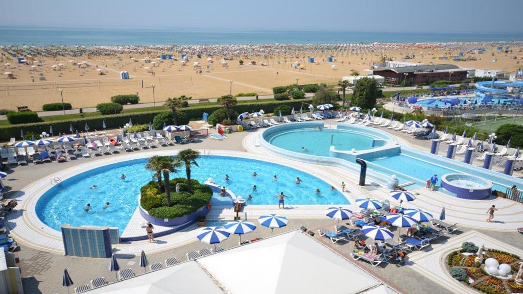 Aparthotel Imperial Bibione Eksteriør billede